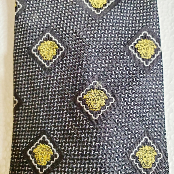 Vintage Gianni Versace Mens Tie - Picture 6 of 12
